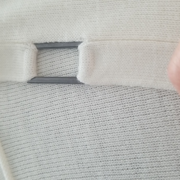 🦋Requirements Asymetrical Neckline Top - Picture 4 of 5